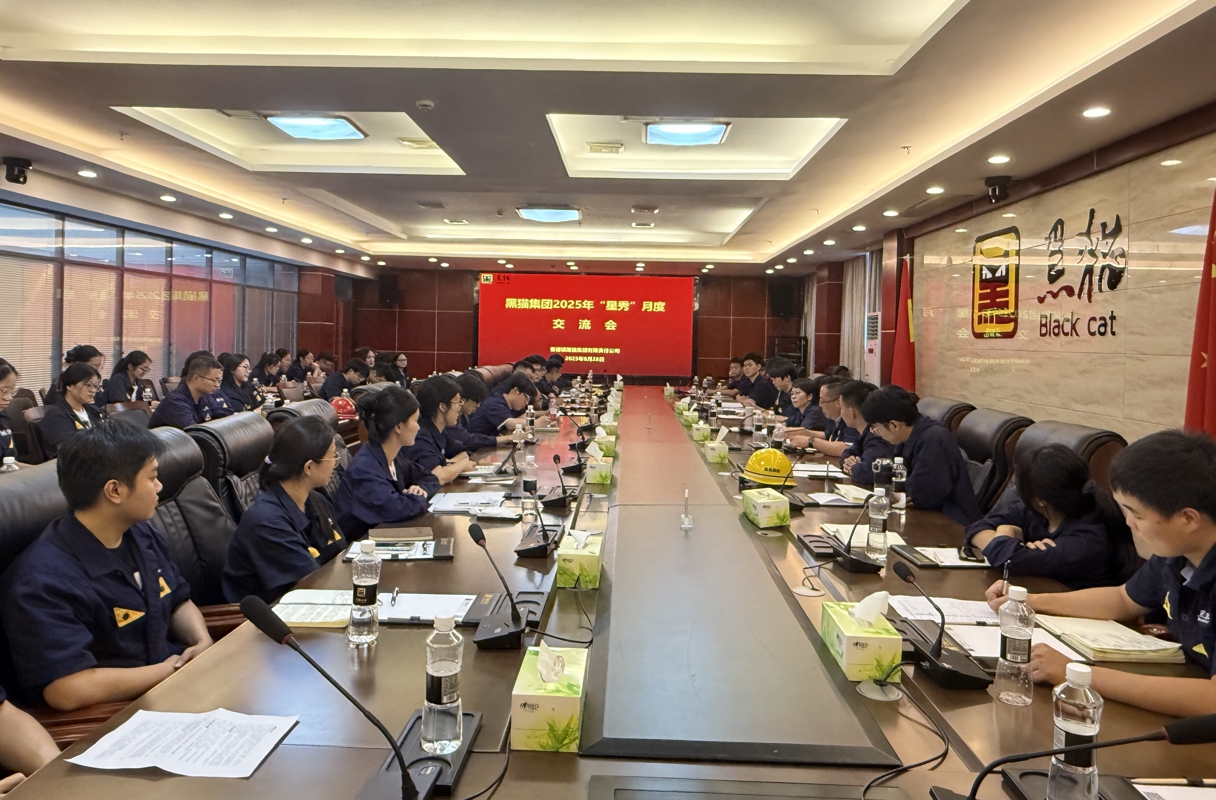 图2 “星秀”互换会现场.jpg